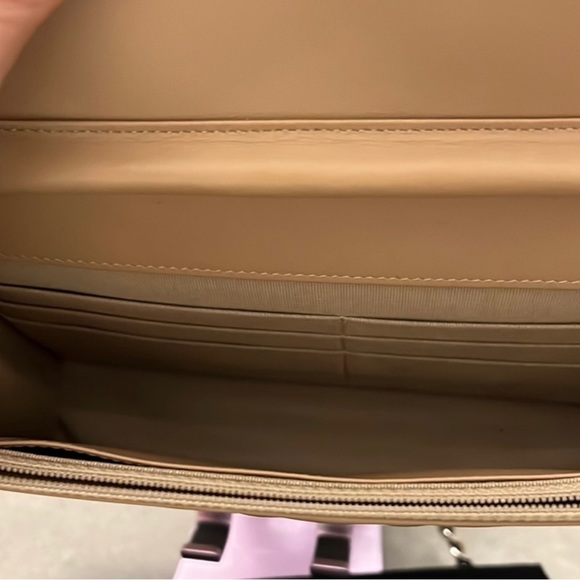 Chanel Wallet on Chain Patent Leather - Picture 6 of 12